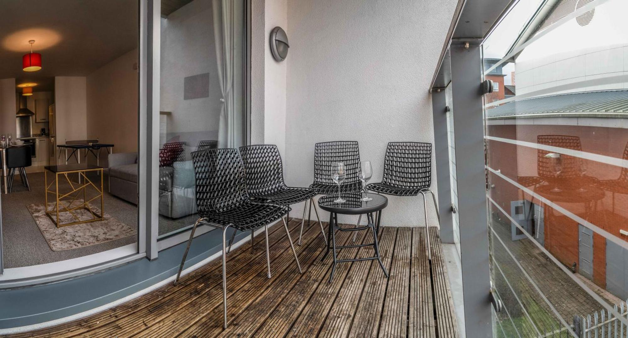 Central Suite Near Mailbox, King Bed, Ping Pong, Netflix, Sleeps 4 Μπέρμιγχαμ Εξωτερικό φωτογραφία