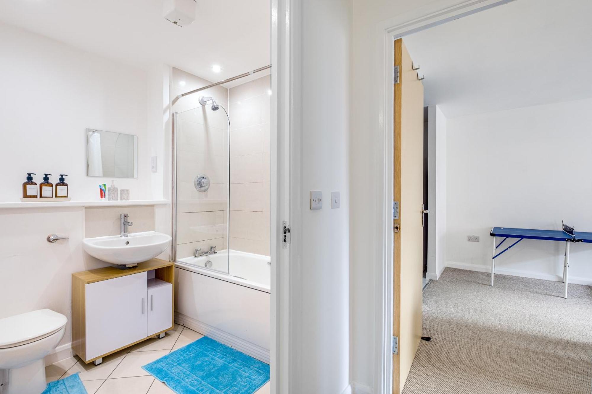Central Suite Near Mailbox, King Bed, Ping Pong, Netflix, Sleeps 4 Μπέρμιγχαμ Εξωτερικό φωτογραφία