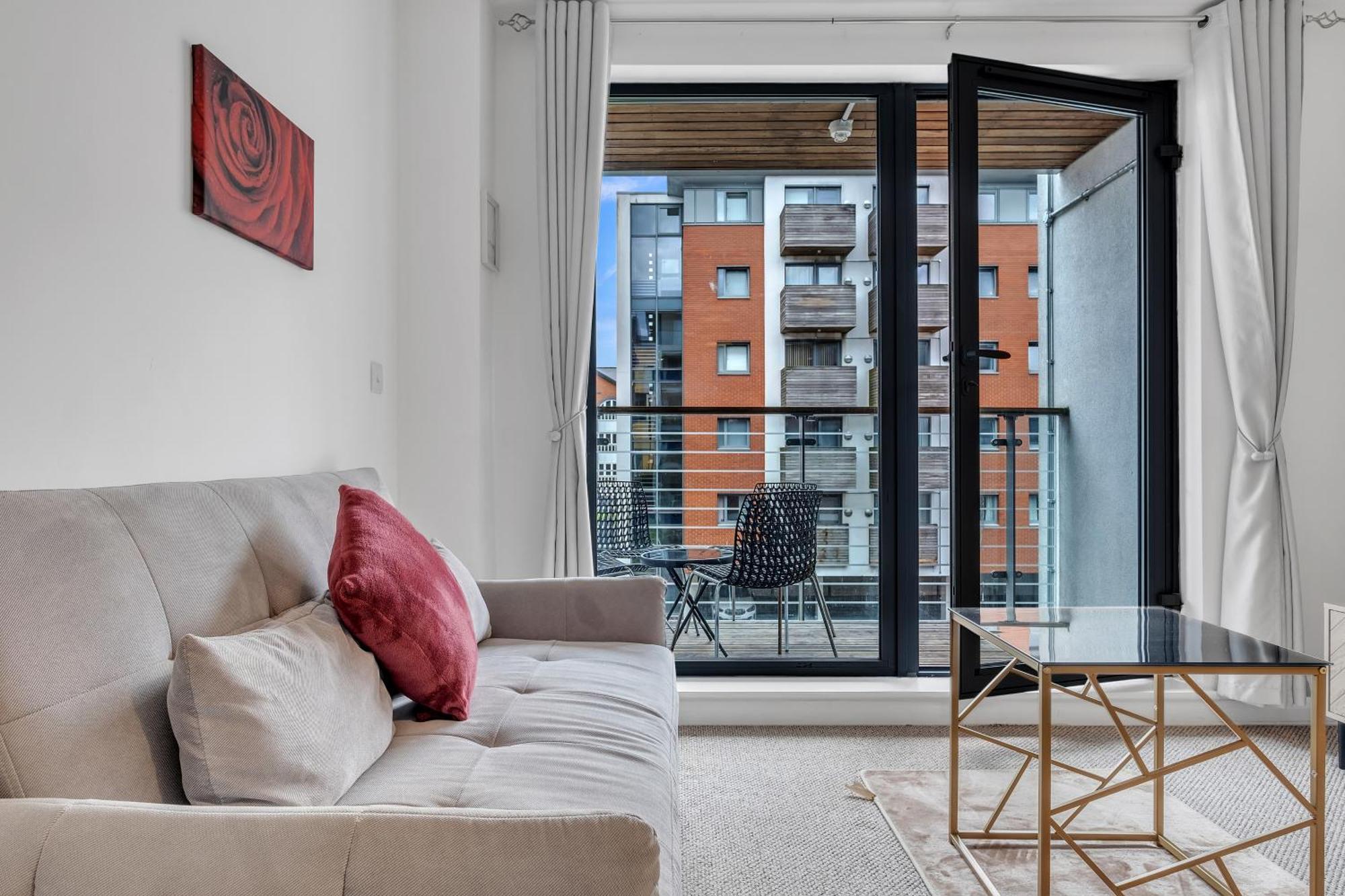 Central Suite Near Mailbox, King Bed, Ping Pong, Netflix, Sleeps 4 Μπέρμιγχαμ Εξωτερικό φωτογραφία